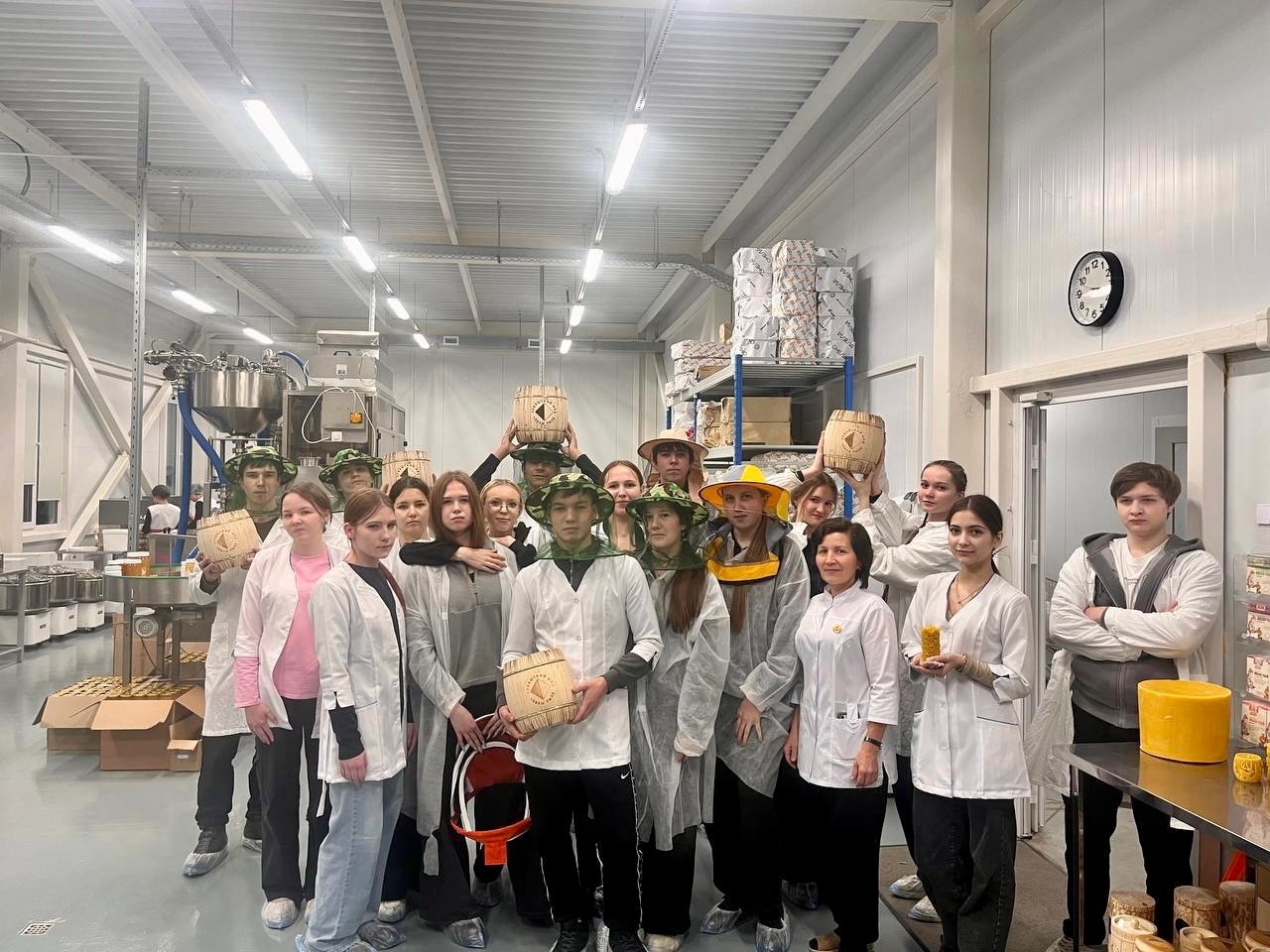 Студенты приняли участие в культурной программе в честь 80-летия Великой Победы.